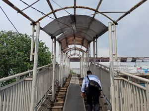 Wawalkot Jakut: JPO Ampera Terakhir Direnovasi 2004 Wawalkot Jakut: JPO Ampera Terakhir Direnovasi 2004