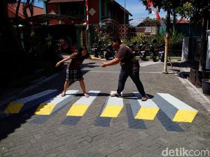 Kreatif! Ada Lukisan 3 Dimensi Jalanan Perumahan Sleman