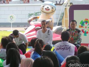 Jokowi Ingin Warga Biasakan Jalan Kaki Agar Sehat