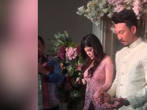 Suasana Lamaran Denny Sumargo dan Dita Soedarjo