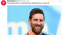 Dan yang jelas, Lionel Messi pasti senang setelah Vidal, salah satu gelandang yang paling menyulitkannya, tak perlu ia dihadapi lagi di lapangan. (Foto: Twitter @BarcaTimes)