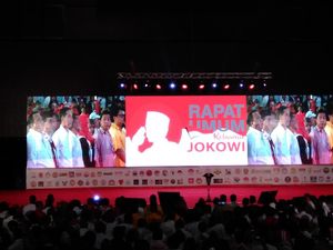 Jokowi Temui Relawan di SICC, Relawan: Kami Tak Tunjuk Cawapres