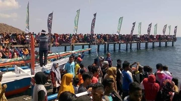 Kemeriahan Festival Sangiang Api di Bima, Sumbawa, NTB (Ayang Saifullah/istimewa)