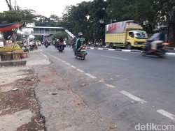 Tawuran Suporter-Warga di Pasar Rebo, 3 Orang juga Terluka