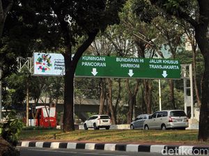 Marka Jalan Digital Menerangi Jalan Sudirman