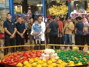 Sebelum Kerja Weekend, Jokowi Ajak Keluarga ke Transmart Bogor Sebelum Kerja Weekend, Jokowi Ajak Keluarga ke Transmart Bogor
