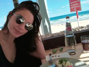 Jalani Pola Makan Sehat, Gal Gadot Tetap Makan Cheeseburger dan Es Krim Jalani Pola Makan Sehat, Gal Gadot Tetap Makan Cheeseburger dan Es Krim