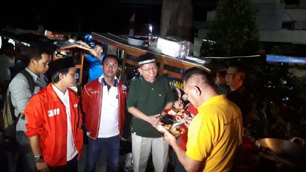 Koalisi Jokowi Santap Nasgor hingga Siomay Sebelum Bicara Pilpres