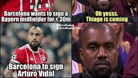 Sebelumnya Barca lebih banyak dirumorkan bakal memulangkan Thiago dari Bayern, eh malah jadinya merekrut Vidal. Hmmm... (Foto: Twitter @TrollFootball)