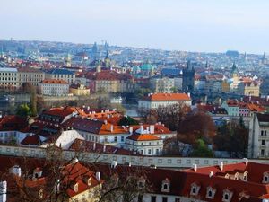 Menyusuri Indahnya Kota Klasik Praha Menyusuri Indahnya Kota Klasik Praha