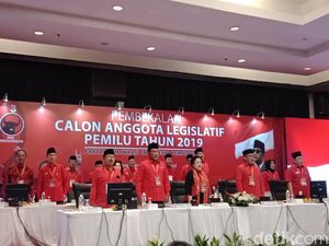 Megawati Berikan Arahan ke Caleg DPR dan DPRD DKI dari PDIP