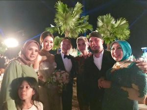 Momen Prabowo dan Ahmad Dhani Hadiri Pernikahan Aryo Djojohadikusumo Momen Prabowo dan Ahmad Dhani Hadiri Pernikahan Aryo Djojohadikusumo