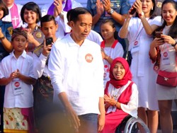 Arahan Jokowi ke Relawan Berimbas Desakan Minta Maaf Arahan Jokowi ke Relawan Berimbas Desakan Minta Maaf