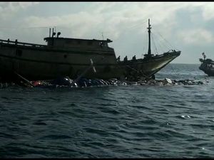 Kemudi Rusak, Kapal Sembako Tenggelam di Teluk Bone