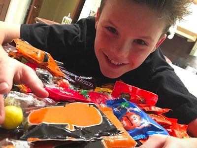 Bukti Cruz Beckham Doyan Banget Cokelat, Pizza hingga Big Mac!