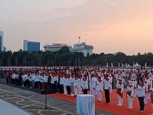 Usai Ikut Senam Poco-poco, Kapolri Tinggalkan Monas Bareng Jokowi Usai Ikut Senam Poco-poco, Kapolri Tinggalkan Monas Bareng Jokowi