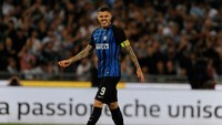 Striker sekaligus kapten Inter Milan, Mauro Icardi, dibayar 5 juta euro per musim atau sekitar Rp 84 miliar. Wajar jika Icardi selalu dikait-kaitkan dengan Real Madrid yang siap melipatgandakan gajinya. (Marco Rosi/Getty Images)