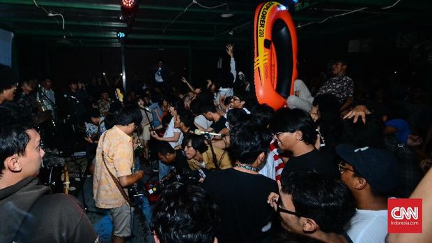 Keriuhan Pesta The Panturas Jakarta, Sabtu (4/8) malam.