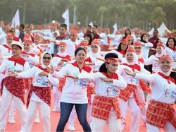 Pecahkan Rekor Dunia, Menko PMK Ikut Menari Poco-poco