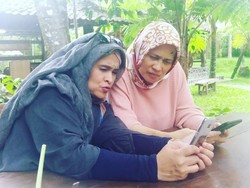 Ditolak Via Spanduk, Neno Warisman: 20 Tahun Saya Tinggal di Depok