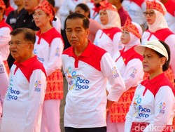 Jokowi-JK Hadiri Pemecahan Rekor Dunia Senam Poco-poco di Monas