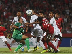 Babak pertama berakhir tanpa gol, dengan Timor Leste sukses meredam timnas U-16. (Foto: Zabur Karuru/ANTARA FOTO)