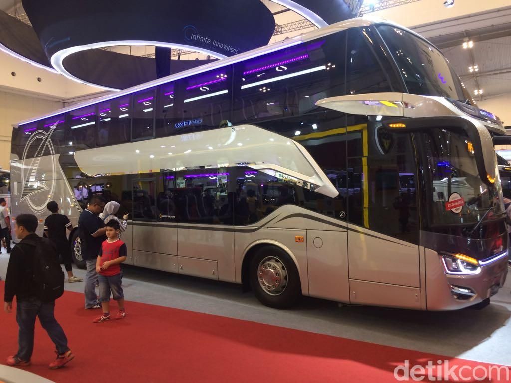 Bus Tingkat Mewah Buatan Indonesia