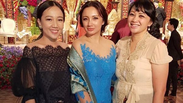 Gaya Tata, Eks Tommy Soeharto Curi Perhatian di Pernikahan Panji Trihatmodjo