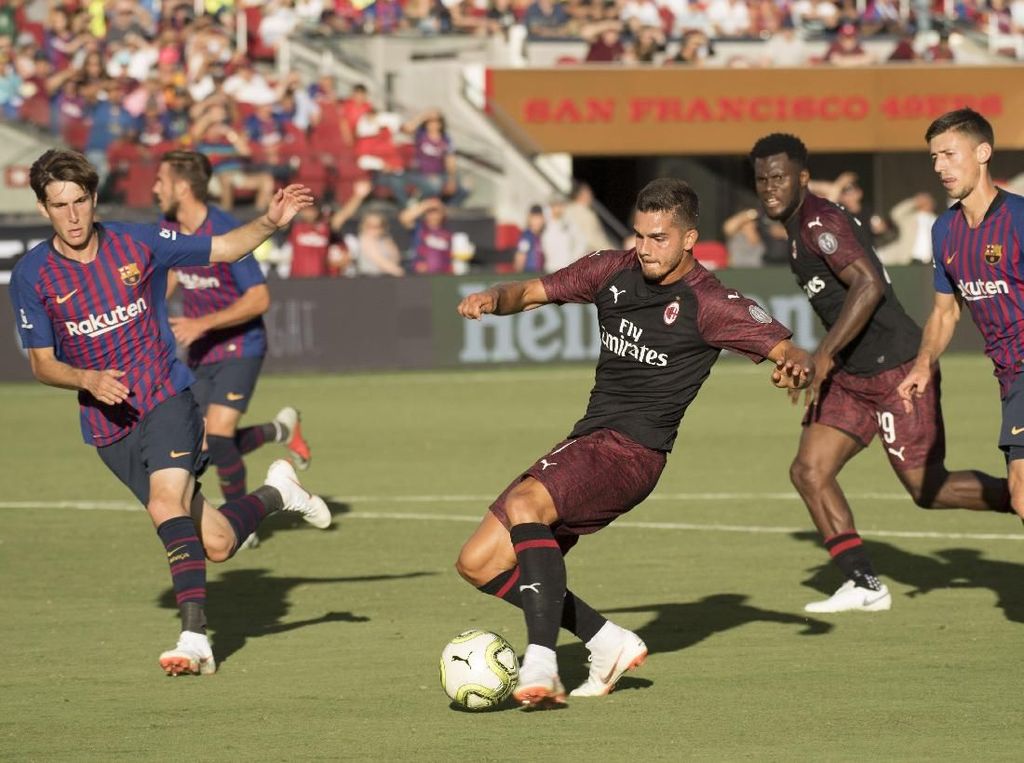 Hasil ICC 2018: Gol Dramatis Andre Silva Menangkan Milan atas Barcelona Hasil ICC 2018: Gol Dramatis Andre Silva Menangkan Milan atas Barcelona