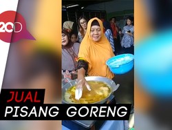 Aksi Luar Biasa Ibu-ibu Masukkan Tangan ke Penggorengan