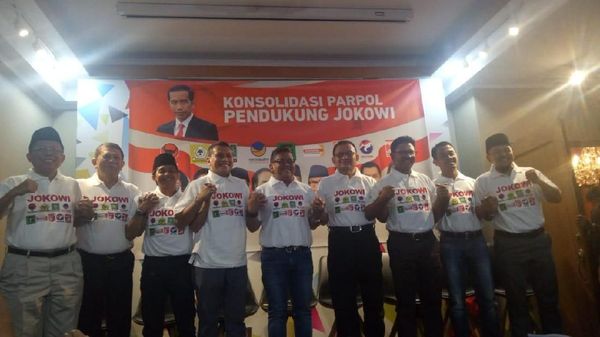 Foto: Kaus Putih Baju Perang Koalisi Jokowi