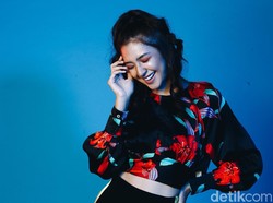 Yuk! Intip Video Pemotretan Bareng Mikha Tambayong