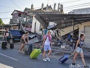 Gempa Lombok, Denda Turis Overstay US$ 25 Per Hari Ditiadakan Gempa Lombok, Denda Turis Overstay US$ 25 Per Hari Ditiadakan