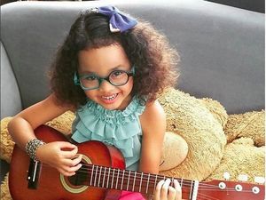 Seru-seruan Murah Tanpa Gadget ala Penyanyi Cilik Romaria