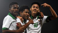 Bagus pun menyempurnakan penampilannya di Grup A dengan kembali menjadi monster saat menghadapi Kamboja. Ia mencatat hat-trick saat Indonesia menang 4-0 dan lolos ke semifinal dengan status juara grup. (Foto: M Risyal Hidayat/Antara Foto)