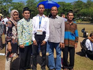 Cerita Anak Petani di Bojonegoro yang Diterima Masuk Akpol Cerita Anak Petani di Bojonegoro yang Diterima Masuk Akpol