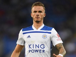 James Maddison menjadi pemain yang paling sering dilanggar lawan. Setidaknya ada tiga pelanggar per pertandingan yang dia alami. (Foto: Michael Regan/Getty Images)