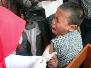 Bikin Heboh Takut Disuntik, Akhirnya Bocah Ini Malah Bikin Ngakak
