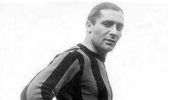 Periode tersukses Giuseppe Meazza terjadi saat dia berseragam Inter Milan. Salah satu pesepakbola terbesar yang pernah dipunya Italia ini, yang namanya diabadikan sebagai nama stadion, memperkuat Milan pada 1940-1942 dan Juventus di 1942-1943 (ist)