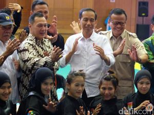 Bareng Edhy Prabowo, Jokowi Cek Persiapan Atlet Silat Asian Games