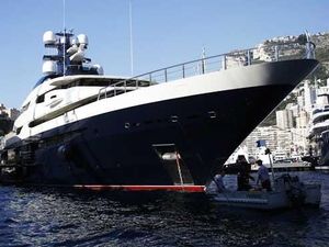 Malaysia Akan Lelang Yacht Super Mewah Milik Jho Low Malaysia Akan Lelang Yacht Super Mewah Milik Jho Low