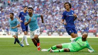 Bomber Argentina Sergio Aguero menjadi pembeda. Aguero menentukan kemenangan the Citizens dengan memborong dua gol, yang dicetaknya di masing-masing babak. (Foto: John Sibley /Action Images via Reuters)