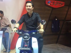 GIIAS 2018: Rifky Balweel Beli SUV, Omesh Borong Bebek Termahal