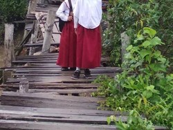 Riau Provinsi Kaya, Mengapa Ada Jembatan Lapuk Kayak Gini?