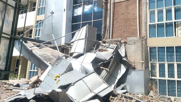 Gempa NTB, Dinding Gedung Universitas Mataram Runtuh