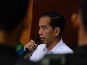 Jokowi Pastikan Ganti Rugi Bangunan Rusak Akibat Gempa Lombok