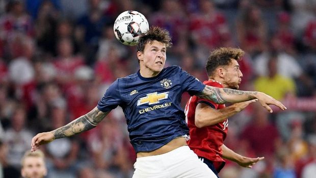 Victor Lindelof gagal membantu menyelamatkan gawang Man United dari kebobolan.