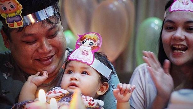 Cecep Reza bersama istri dan anaknya