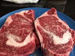 Mau Coba? Carnivore Diet, Pola Makan Hanya Daging Saja