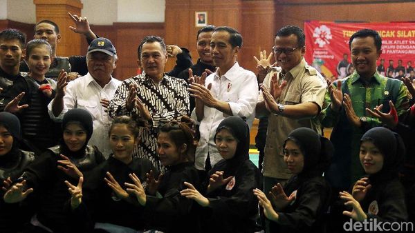 Jurus Jokowi di Pelatnas Pencak Silat